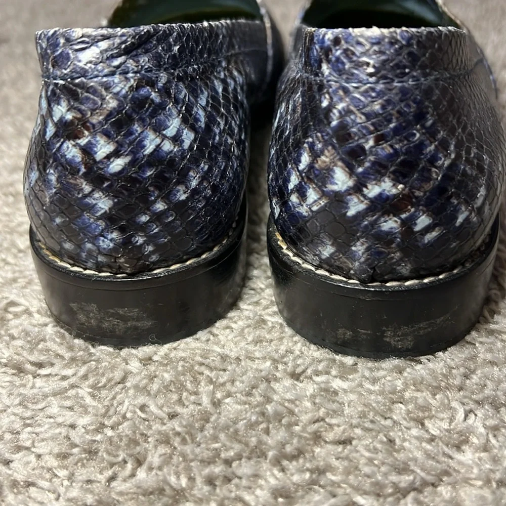 Women’s Donald J Pliner brown leather‎ loafers Snakeskin 5.5 51/2 Flats Comfy